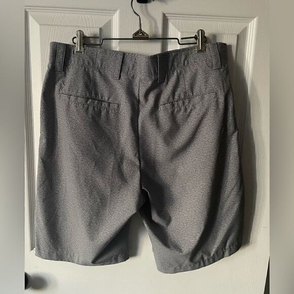 Callaway Men 34 Golf Performance Flat Front gray Shorts - Picture 2 of 4